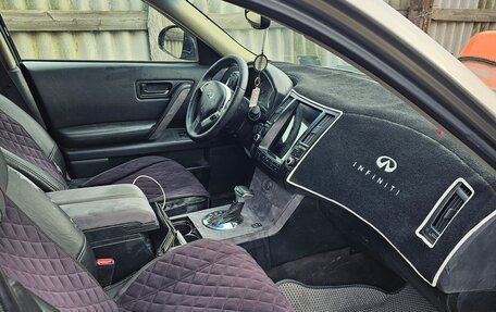 Infiniti FX I, 2004 год, 770 000 рублей, 10 фотография