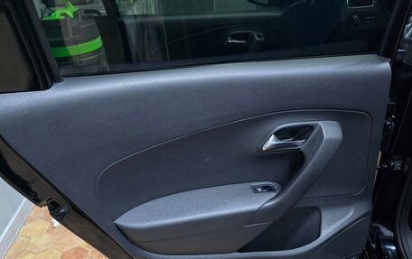 Volkswagen Polo VI (EU Market), 2013 год, 1 100 000 рублей, 20 фотография