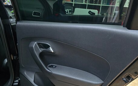 Volkswagen Polo VI (EU Market), 2013 год, 1 100 000 рублей, 21 фотография