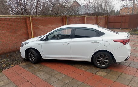 Hyundai Solaris II рестайлинг, 2017 год, 1 050 000 рублей, 5 фотография