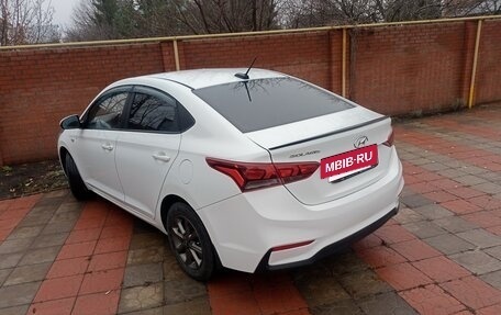 Hyundai Solaris II рестайлинг, 2017 год, 1 050 000 рублей, 6 фотография