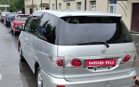 Toyota Estima III рестайлинг -2, 2004 год, 650 000 рублей, 3 фотография