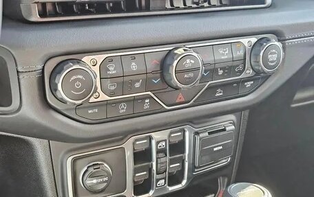 Jeep Gladiator, 2025 год, 6 122 000 рублей, 15 фотография