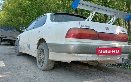 Toyota Vista, 1992 год, 400 000 рублей, 2 фотография