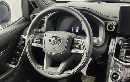 Toyota Land Cruiser, 2025 год, 17 000 000 рублей, 14 фотография