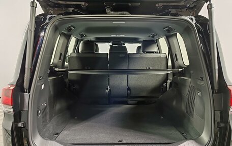 Toyota Land Cruiser, 2025 год, 17 000 000 рублей, 17 фотография