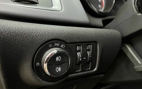 Opel Astra J, 2011 год, 629 777 рублей, 7 фотография