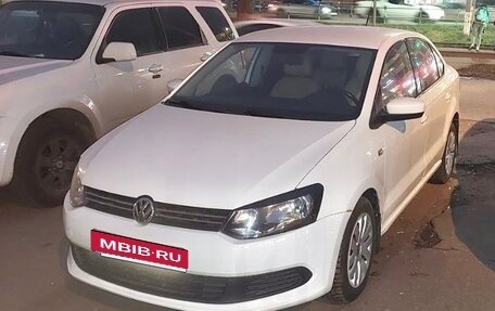 Volkswagen Polo VI (EU Market), 2012 год, 800 000 рублей, 3 фотография