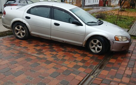 Dodge Stratus II, 2002 год, 270 000 рублей, 1 фотография