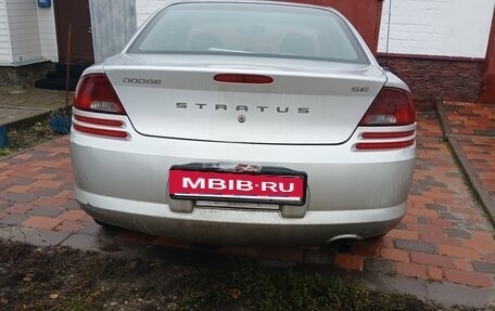 Dodge Stratus II, 2002 год, 270 000 рублей, 3 фотография