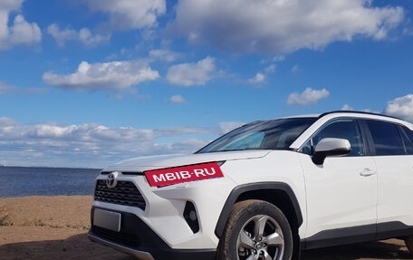 Toyota RAV4, 2020 год, 2 899 000 рублей, 1 фотография