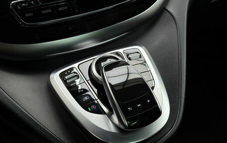 Mercedes-Benz V-Класс, 2019 год, 6 490 000 рублей, 18 фотография