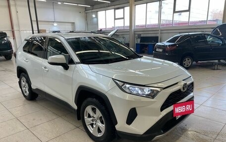 Toyota RAV4, 2020 год, 2 899 000 рублей, 4 фотография
