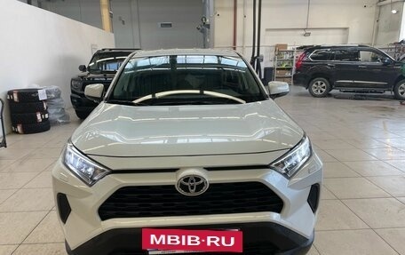 Toyota RAV4, 2020 год, 2 899 000 рублей, 6 фотография