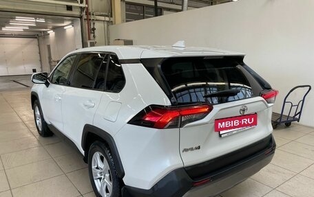 Toyota RAV4, 2020 год, 2 899 000 рублей, 3 фотография