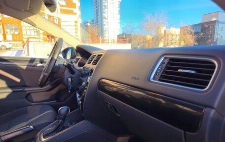 Volkswagen Jetta VI, 2014 год, 1 090 000 рублей, 23 фотография