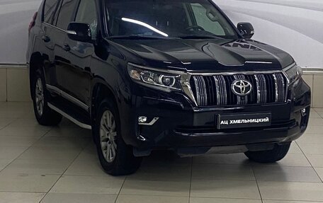 Toyota Land Cruiser Prado 150 рестайлинг 2, 2018 год, 5 600 000 рублей, 3 фотография