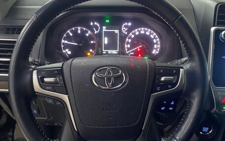 Toyota Land Cruiser Prado 150 рестайлинг 2, 2018 год, 5 600 000 рублей, 7 фотография