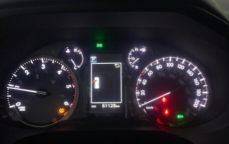 Toyota Land Cruiser Prado 150 рестайлинг 2, 2018 год, 5 600 000 рублей, 10 фотография