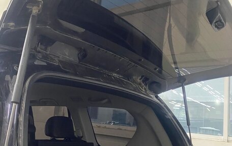 Toyota Land Cruiser Prado 150 рестайлинг 2, 2018 год, 5 600 000 рублей, 13 фотография