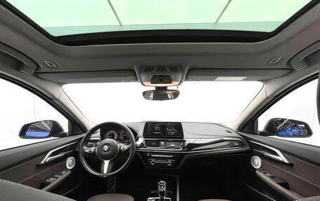 BMW 1 серия, 2022 год, 2 100 000 рублей, 9 фотография