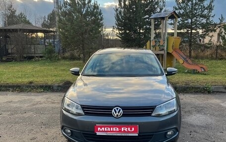 Volkswagen Jetta VI, 2014 год, 1 370 000 рублей, 1 фотография