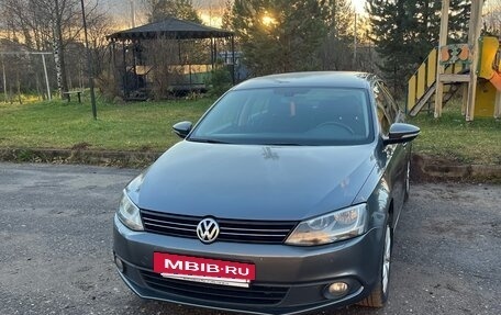 Volkswagen Jetta VI, 2014 год, 1 370 000 рублей, 3 фотография