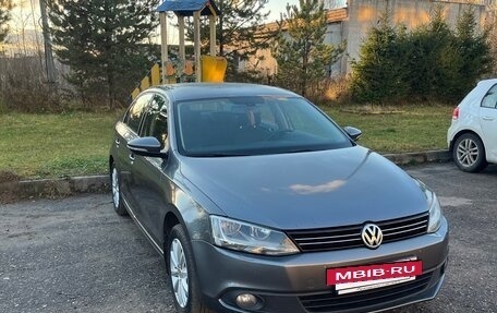 Volkswagen Jetta VI, 2014 год, 1 370 000 рублей, 4 фотография