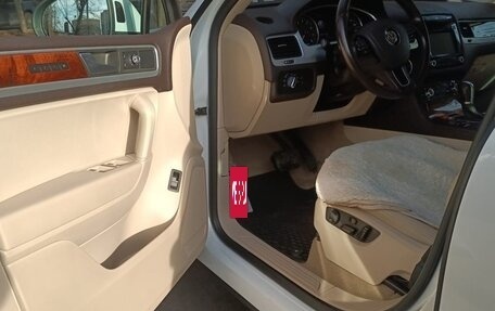 Volkswagen Touareg III, 2013 год, 3 490 000 рублей, 8 фотография