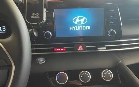 Hyundai Elantra, 2022 год, 1 390 000 рублей, 12 фотография