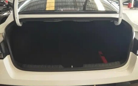 Hyundai Elantra, 2022 год, 1 390 000 рублей, 15 фотография