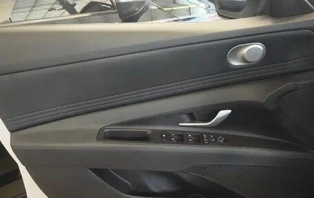 Hyundai Elantra, 2022 год, 1 390 000 рублей, 14 фотография