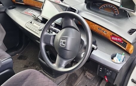 Honda Freed I, 2009 год, 1 300 000 рублей, 5 фотография