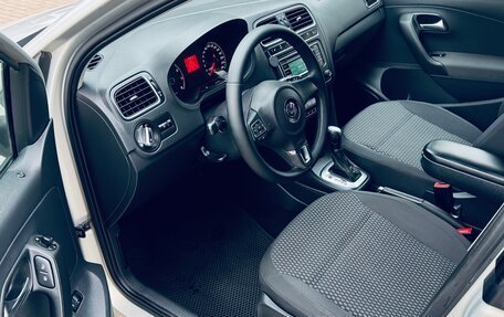 Volkswagen Polo VI (EU Market), 2013 год, 770 000 рублей, 24 фотография