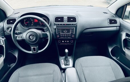 Volkswagen Polo VI (EU Market), 2013 год, 770 000 рублей, 32 фотография