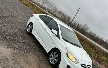 Hyundai Solaris II рестайлинг, 2013 год, 620 000 рублей, 1 фотография