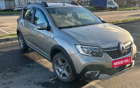 Renault Sandero II рестайлинг, 2019 год, 920 000 рублей, 2 фотография