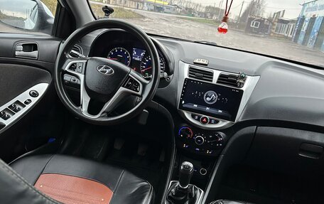 Hyundai Solaris II рестайлинг, 2013 год, 620 000 рублей, 7 фотография