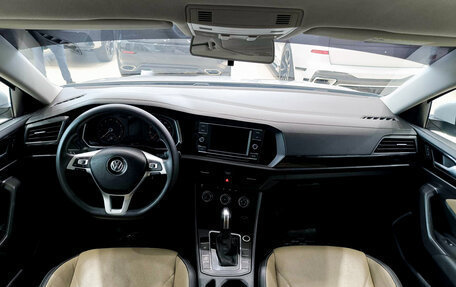 Volkswagen Jetta VI, 2018 год, 1 650 000 рублей, 17 фотография