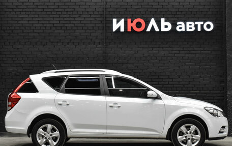 KIA cee'd I рестайлинг, 2011 год, 800 000 рублей, 8 фотография