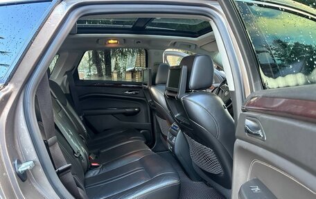 Cadillac SRX II рестайлинг, 2011 год, 1 600 000 рублей, 7 фотография