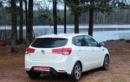 KIA Rio III рестайлинг, 2015 год, 840 000 рублей, 1 фотография