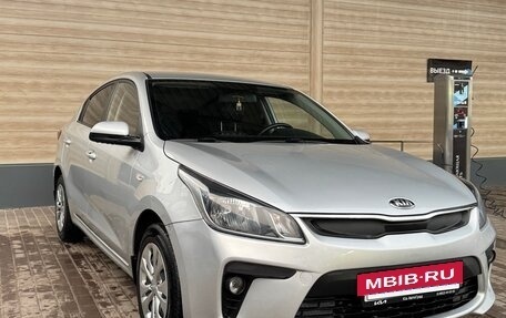 KIA Rio IV, 2018 год, 1 349 000 рублей, 3 фотография