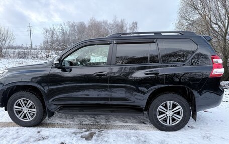 Toyota Land Cruiser Prado 150 рестайлинг 2, 2015 год, 3 599 000 рублей, 10 фотография