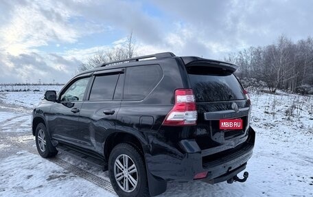 Toyota Land Cruiser Prado 150 рестайлинг 2, 2015 год, 3 599 000 рублей, 11 фотография
