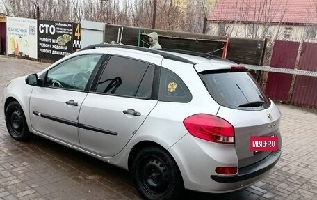 Renault Clio III, 2010 год, 400 000 рублей, 2 фотография