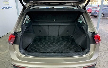 Volkswagen Tiguan II, 2018 год, 2 599 000 рублей, 9 фотография