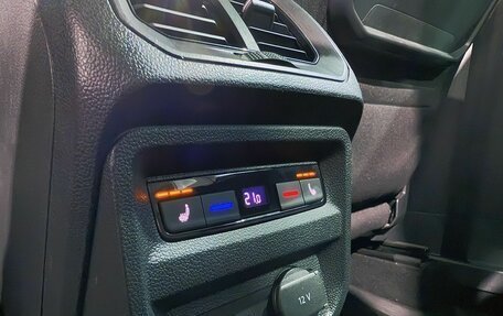 Volkswagen Tiguan II, 2018 год, 2 599 000 рублей, 15 фотография