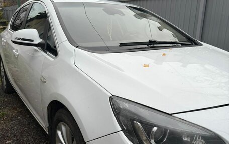 Opel Astra J, 2010 год, 500 000 рублей, 3 фотография