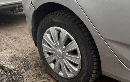 Hyundai Solaris II рестайлинг, 2011 год, 750 000 рублей, 8 фотография